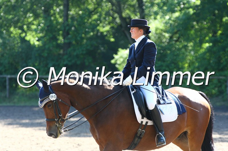 009M6392_Mon Dieu_Dressur Sx.JPG